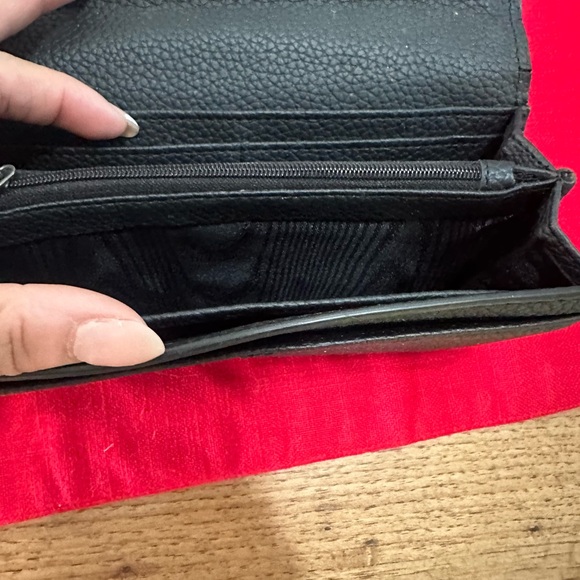 Beautiful Wallet - Picture 4 of 4